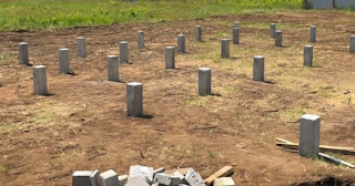 Фундамент на забивных жб сваях под ключ в Сегеже - фундамент из забивных железобетонных свай цена от 3131 руб/м2